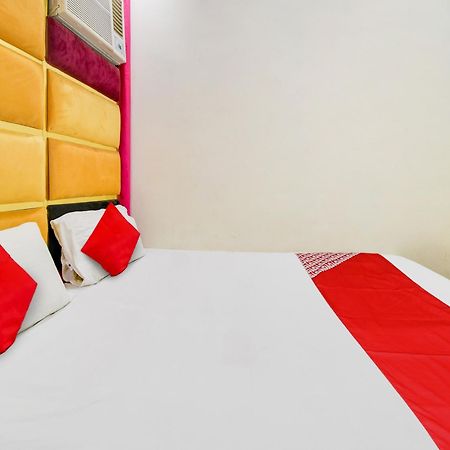 Hotel O Double Rr New Delhi Buitenkant foto