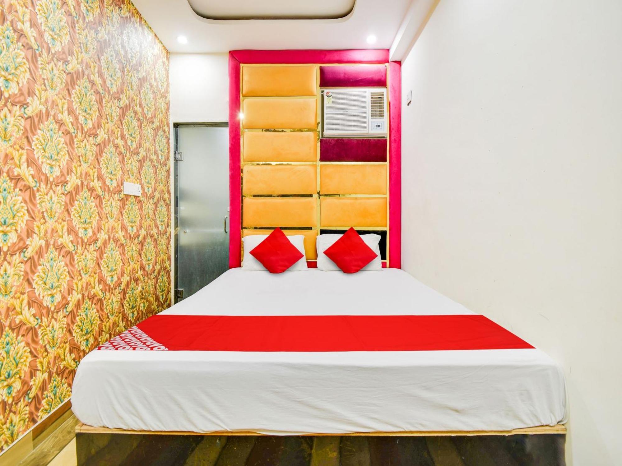 Hotel O Double Rr New Delhi Buitenkant foto