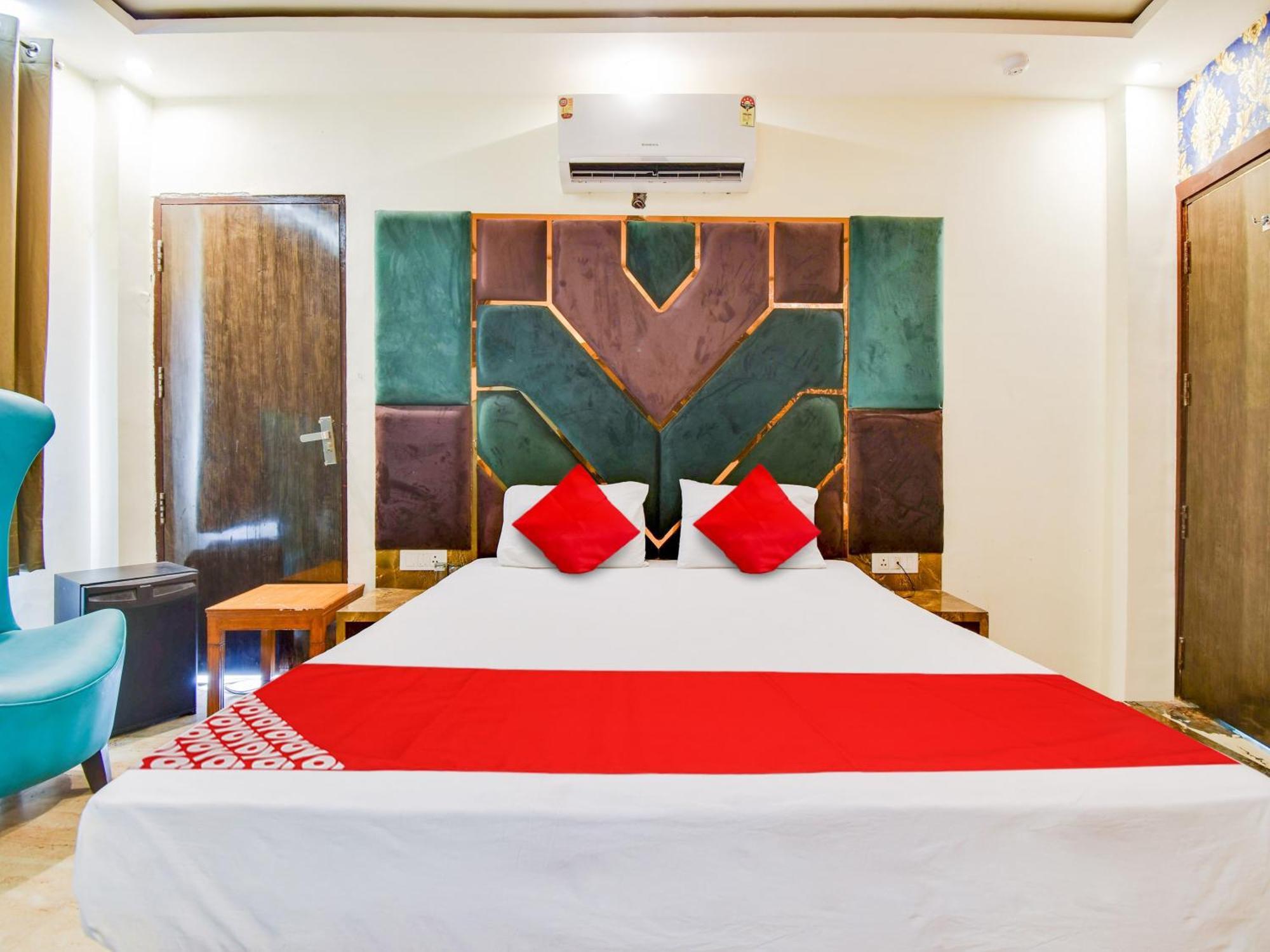 Hotel O Double Rr New Delhi Buitenkant foto